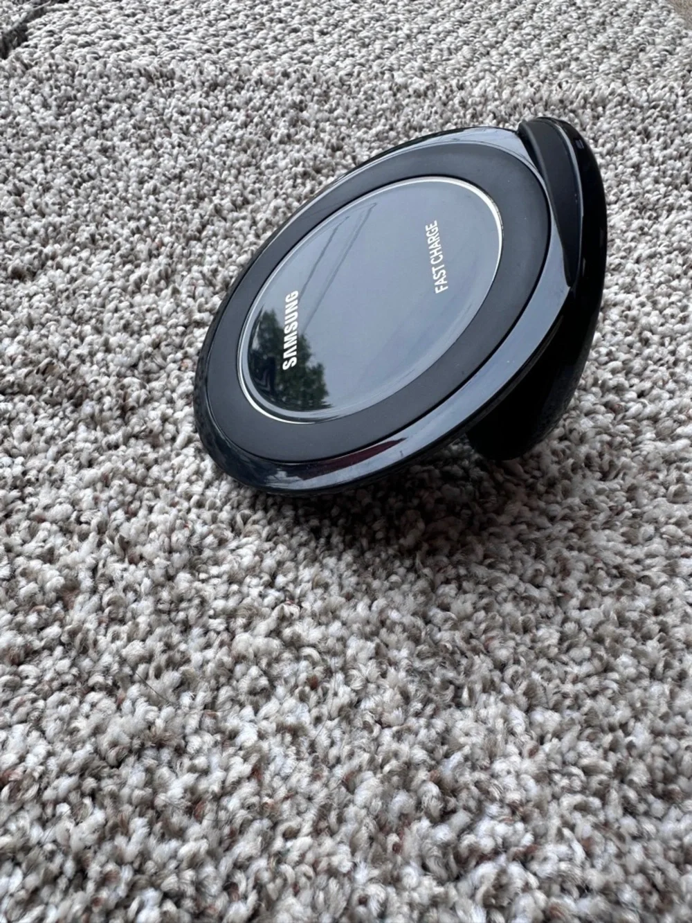 Samsung Fast Charge Wireless Charging Stand - Black (no cords )